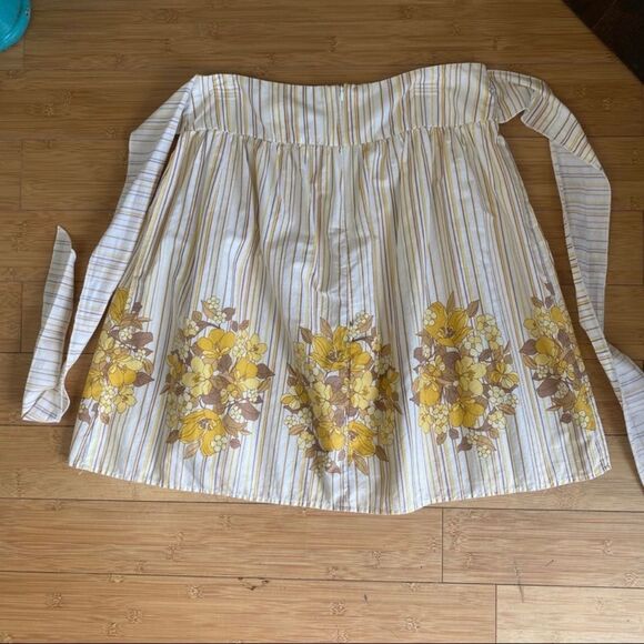 Striped Skirt - Yellow Brown White - Floral Detail - Picture 2 of 6